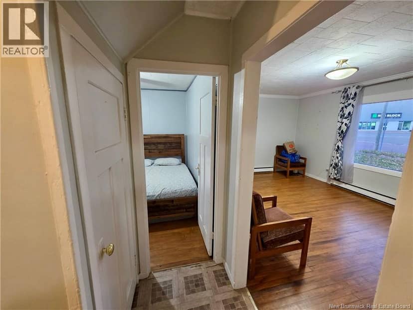 136 Shirley Avenue — photo 11 of 24