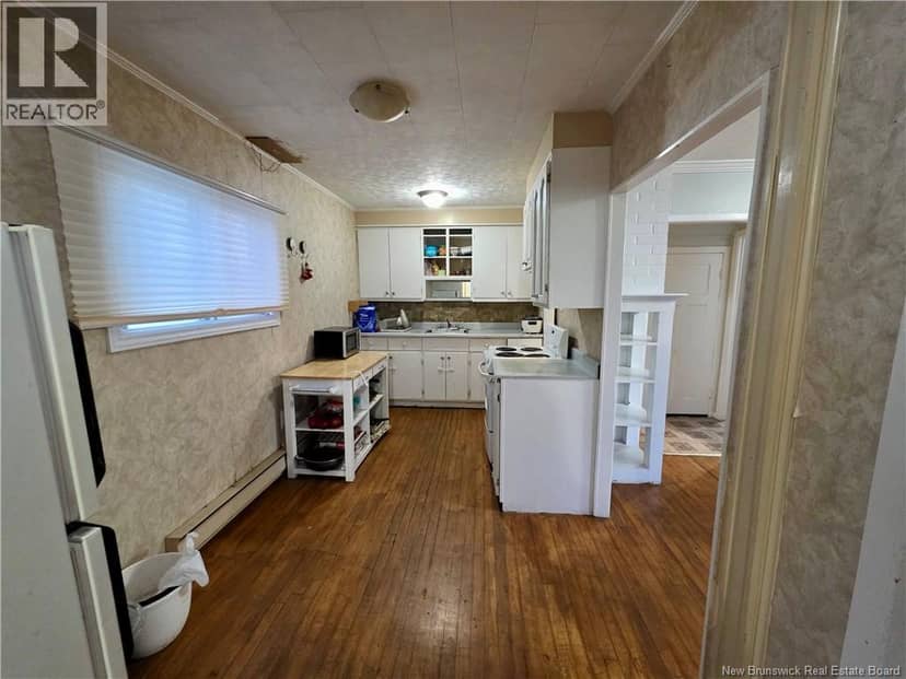 136 Shirley Avenue — photo 8 of 24