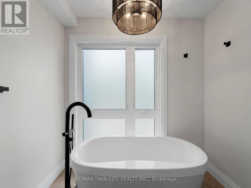 55 Centre Street — photo 16 of 40