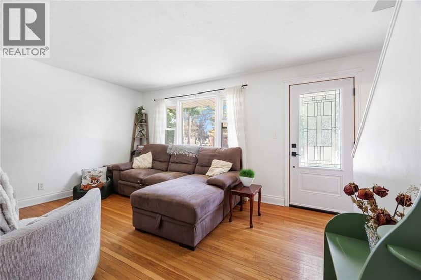 429 EAST STREET North — photo 5 of 30