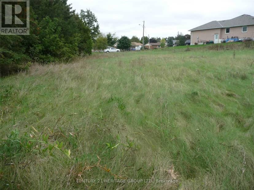 33 Grant Drive — photo 4 of 6