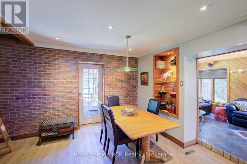 181 Georgina Street — photo 18 of 40