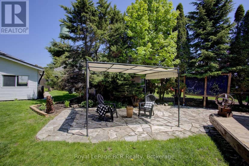 181 Georgina Street — photo 33 of 40