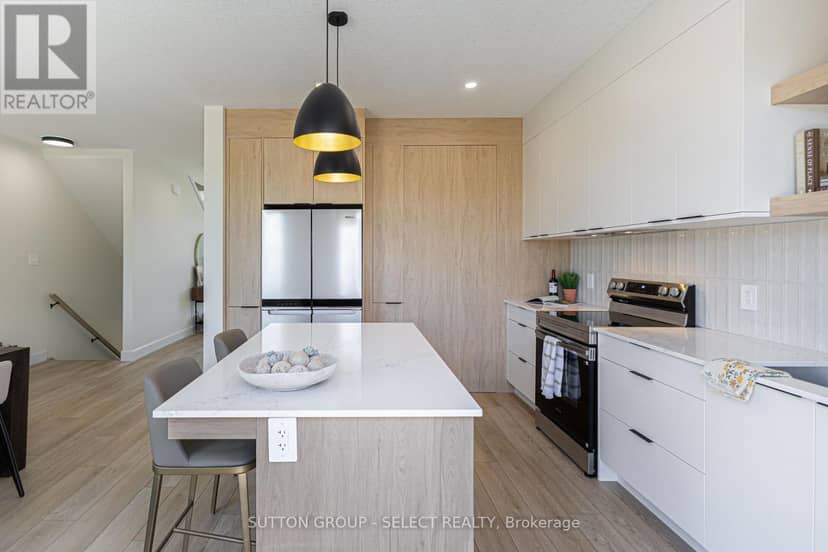 14 - 233 Upper Queen Street — photo 22 of 35