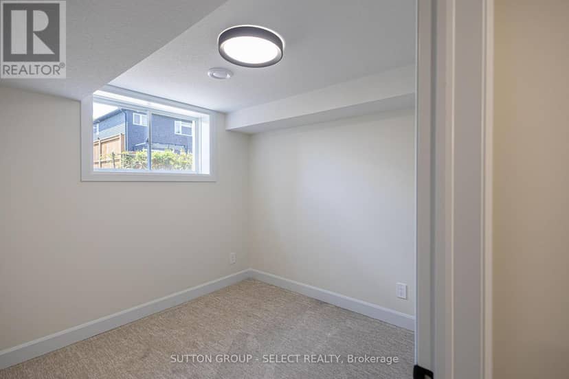 14 - 233 Upper Queen Street — photo 35 of 35
