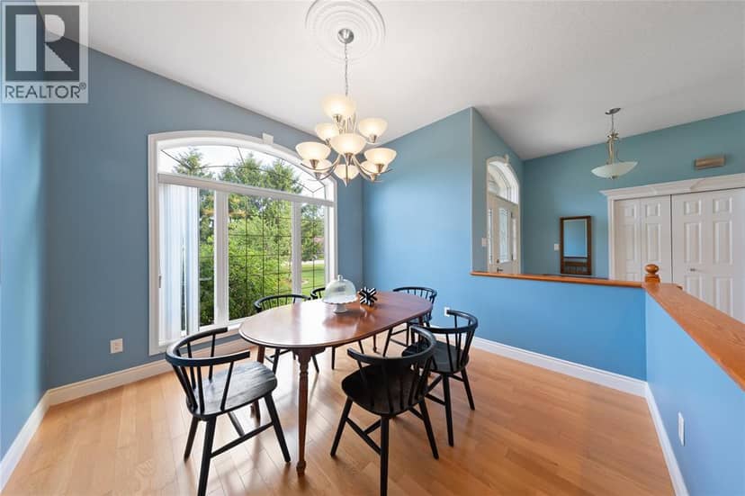 3633 Egremont Road — photo 14 of 40