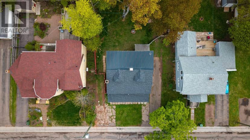 379 Oak Avenue — photo 18 of 22