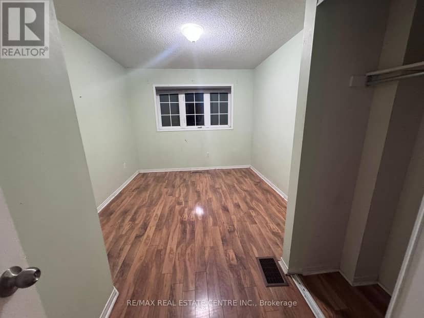 23 Lonestar Crescent — photo 8 of 20