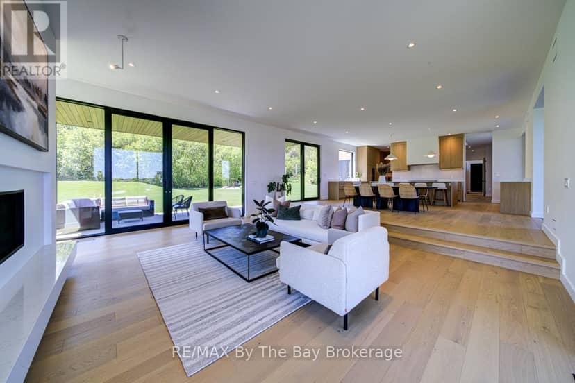 18 Raintree Court — photo 10 of 40