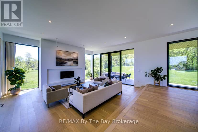 18 Raintree Court — photo 13 of 40