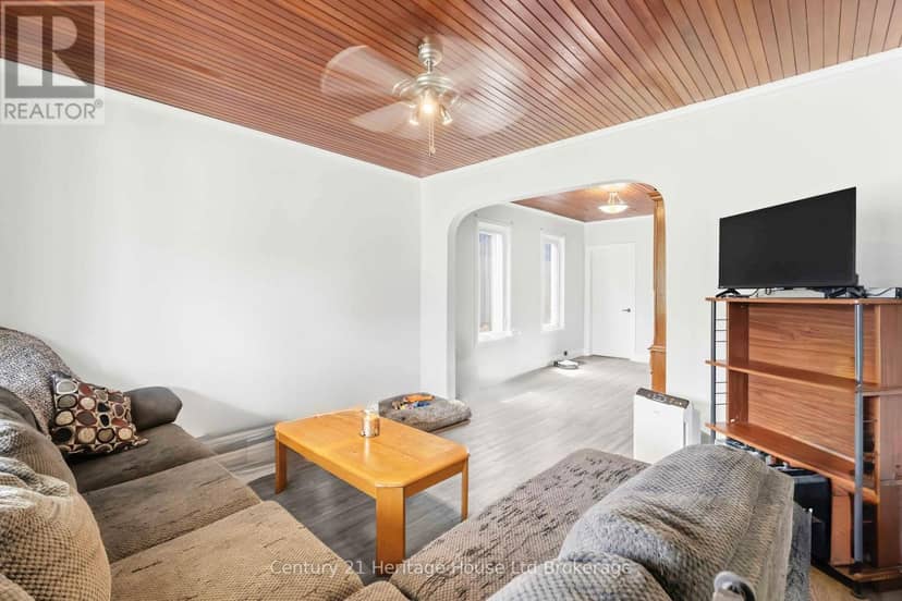34 Humboldt Parkway — photo 10 of 31