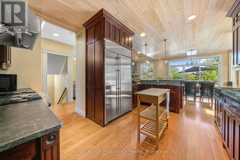 46 Stapleton Road — photo 8 of 36