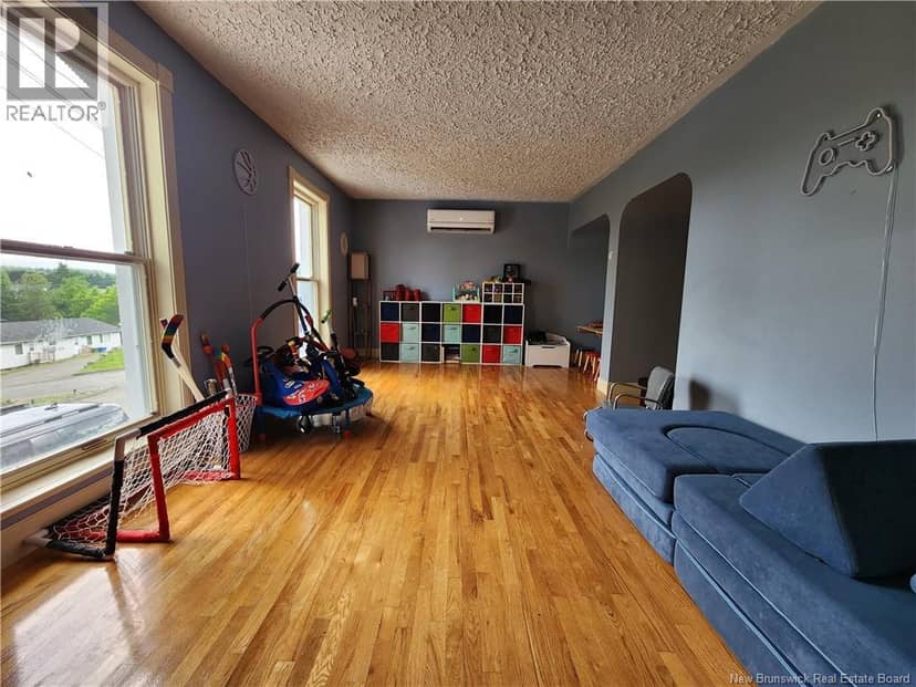 315 Bernier Street — photo 14 of 40