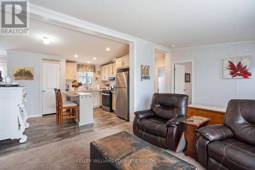 22 Copper Beech Drive — photo 4 of 29