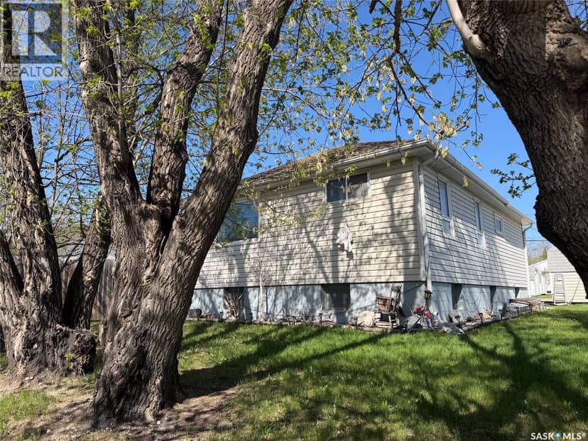 412 Main STREET — photo 2 of 23