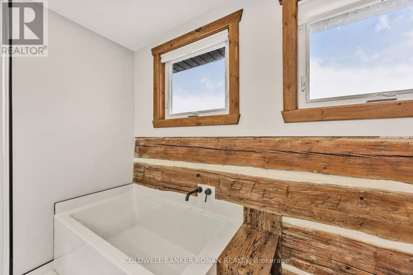 836138 4th Line E — photo 29 of 40