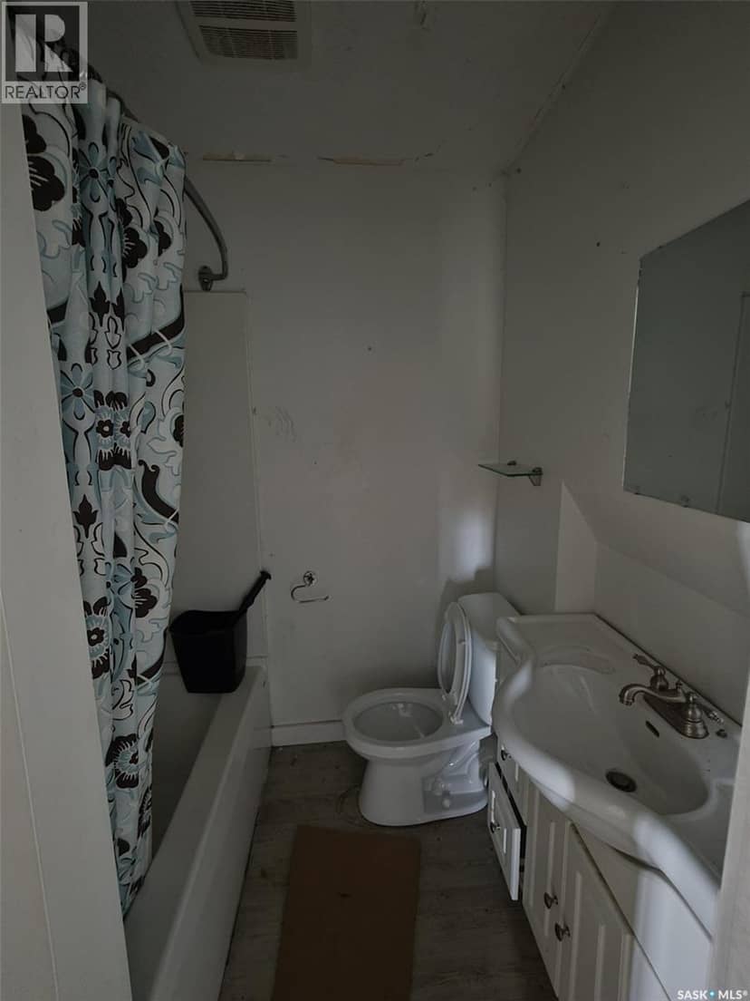 700 Railway AVENUE — photo 12 of 17