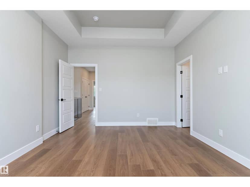 5020 50 ST — photo 33 of 40