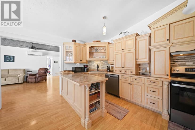 289 Old Martin Road — photo 7 of 40