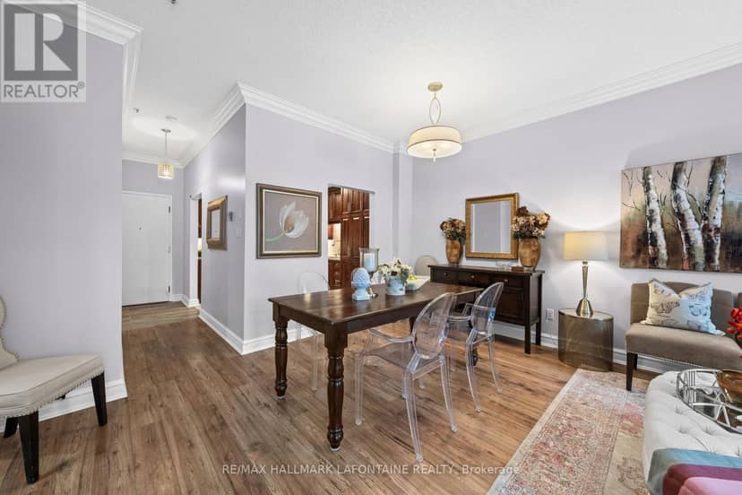 107 - 1 Rosamond Street E — photo 11 of 32