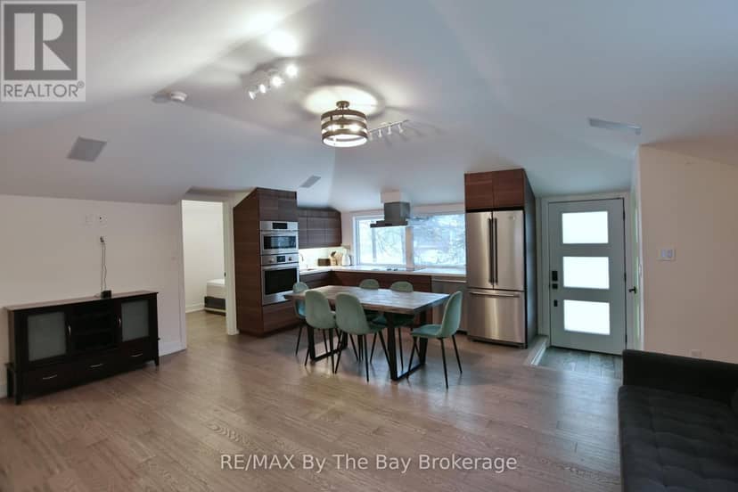 15 61st Street S — photo 4 of 35