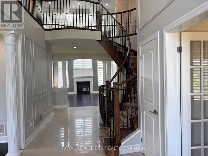 25 Brookhaven Crescent — photo 19 of 40