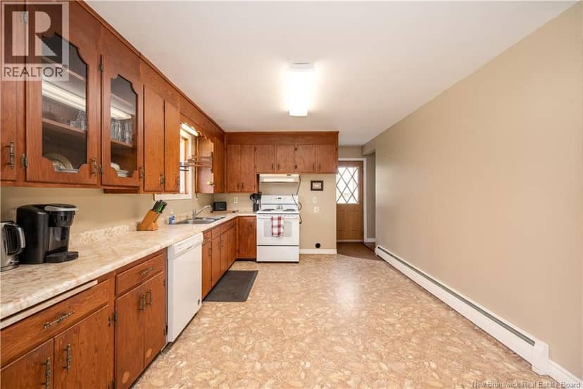 5712 King Street — photo 9 of 40