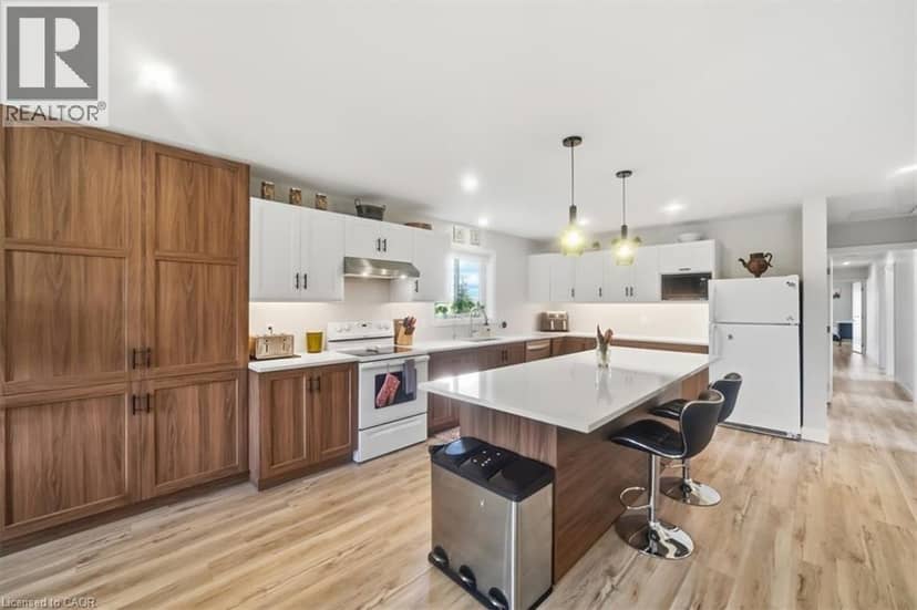 9487 MAAS PARK Drive, Mount Forest, photo 6