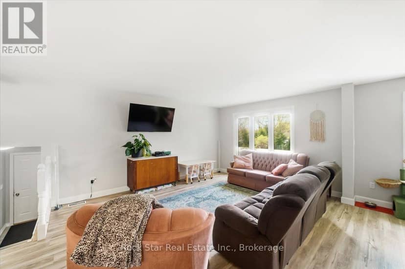 9487 Maas Park Drive — photo 16 of 40