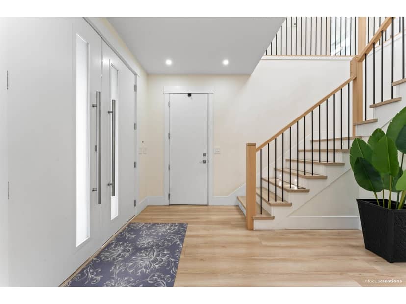 11088 84 AVENUE, Delta, photo 2