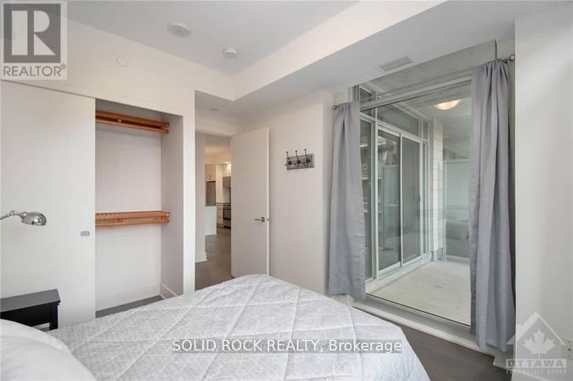 213 - 255 Bay Street — photo 12 of 26