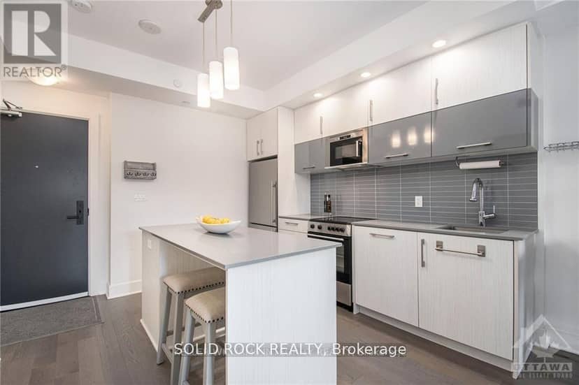 213 - 255 Bay Street — photo 5 of 26