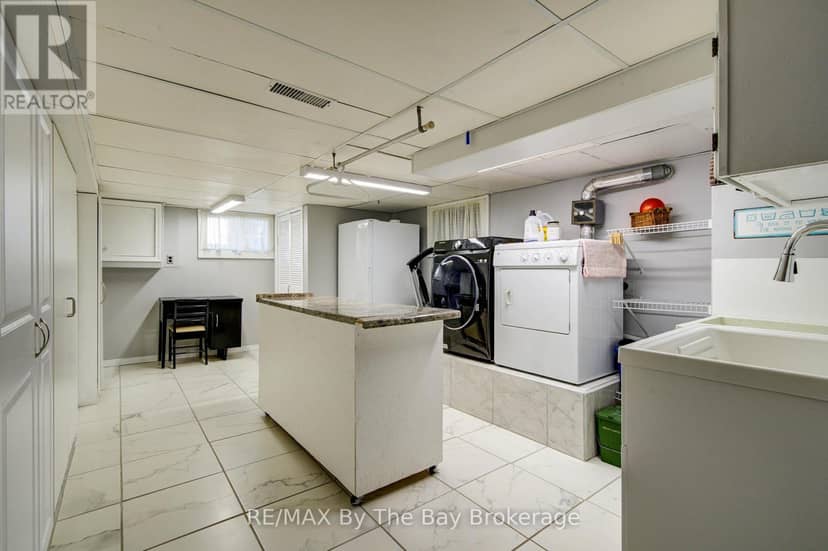 31 Saunders Street — photo 31 of 40