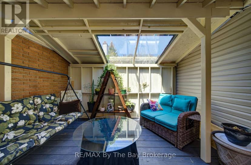 31 Saunders Street — photo 40 of 40