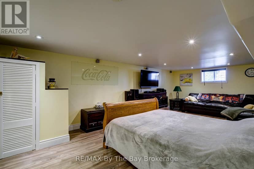 31 Saunders Street — photo 34 of 40
