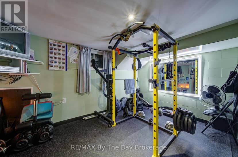31 Saunders Street — photo 38 of 40