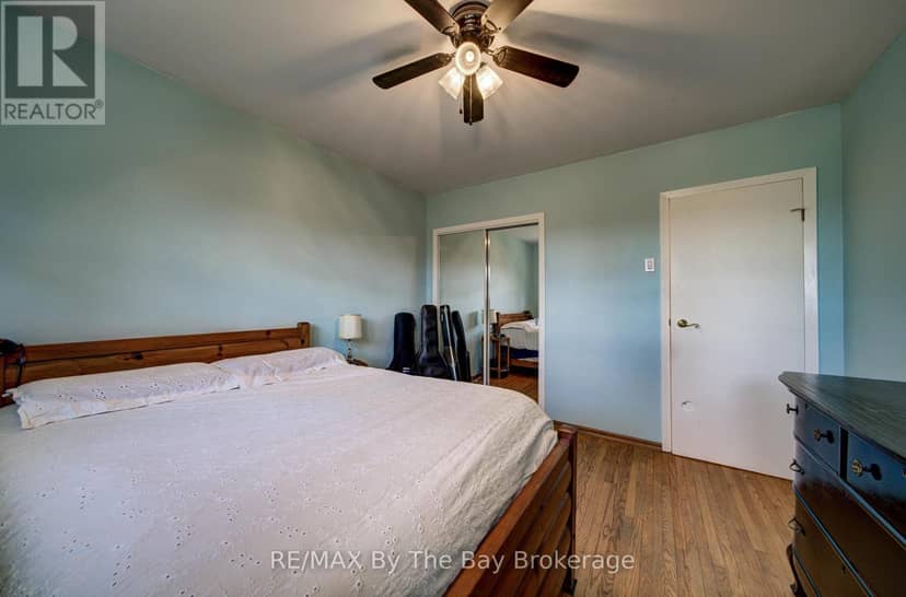 31 Saunders Street — photo 24 of 40