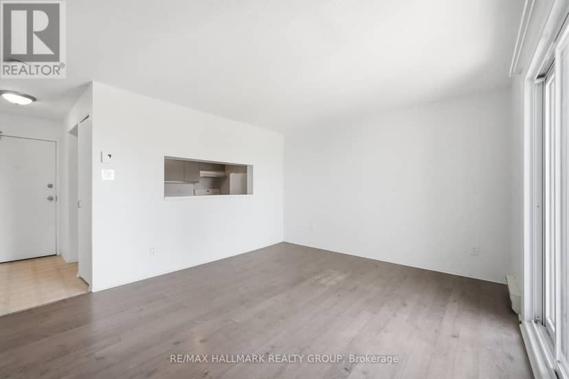 412 - 270 Brittany Drive — photo 9 of 32