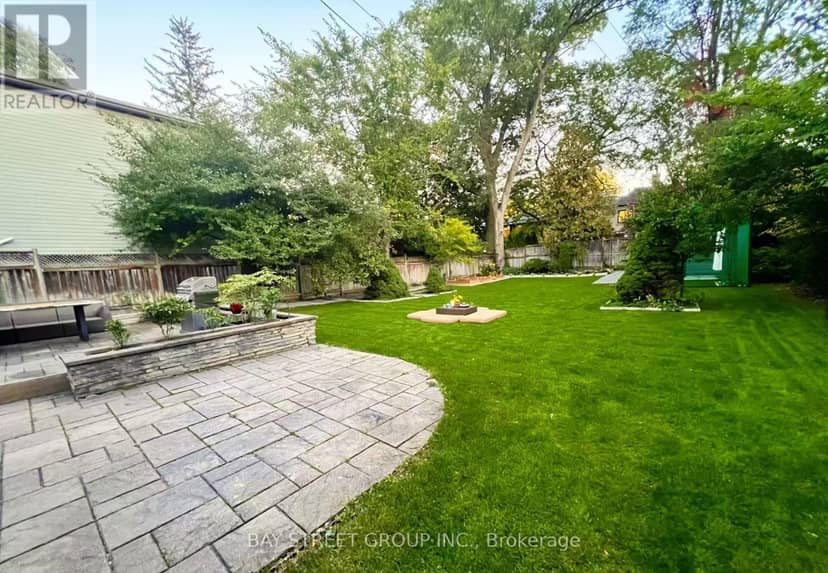 277 Lawrence Avenue E — photo 32 of 32