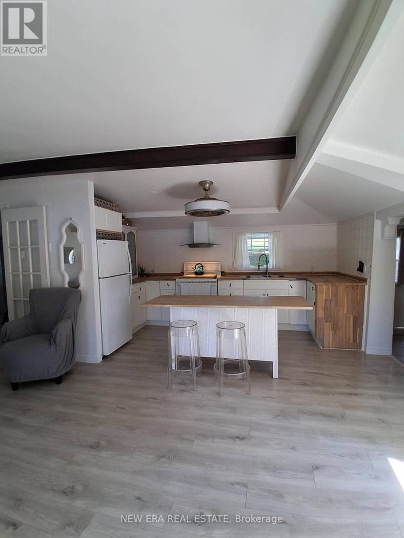 16 Pines Lane — photo 11 of 25