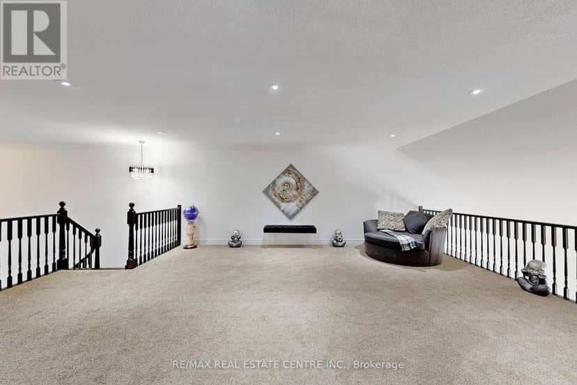 3 - 39 Kay Crescent — photo 30 of 40