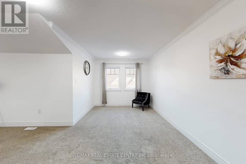 3 - 39 Kay Crescent — photo 18 of 40