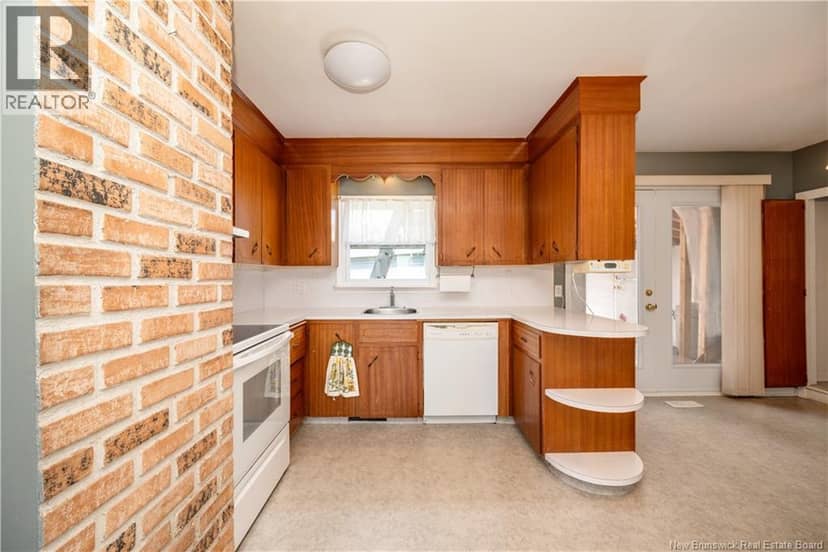 295 Buckingham Avenue — photo 23 of 40