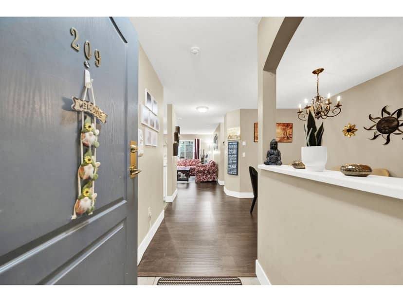 209 15298 20 AVENUE, Surrey, photo 2