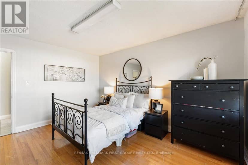 2690 Islington Avenue — photo 20 of 40