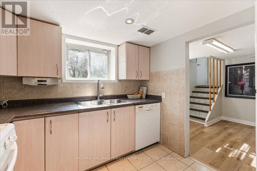 2690 Islington Avenue — photo 28 of 40