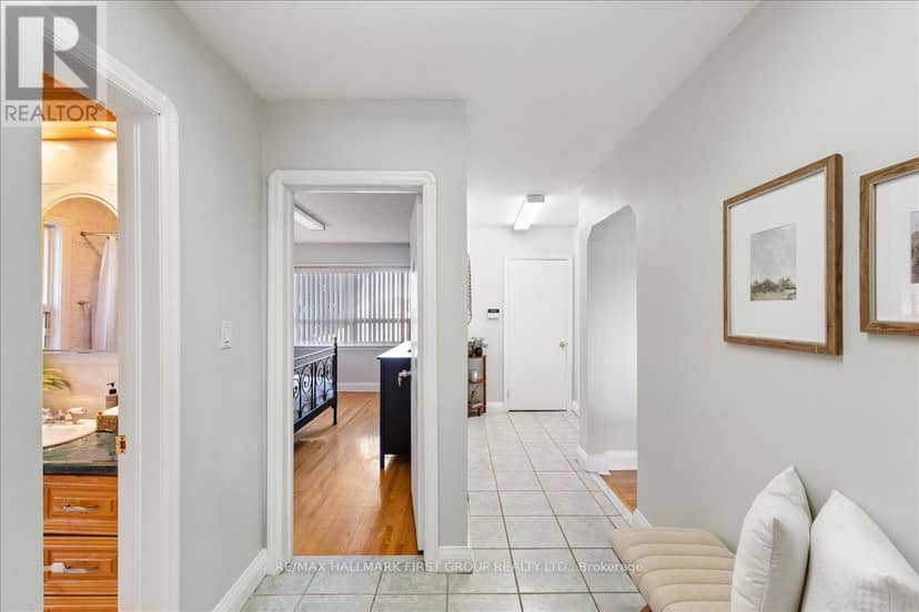 2690 Islington Avenue, Toronto, photo 5