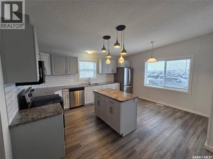 413 Railway STREET — photo 12 of 39