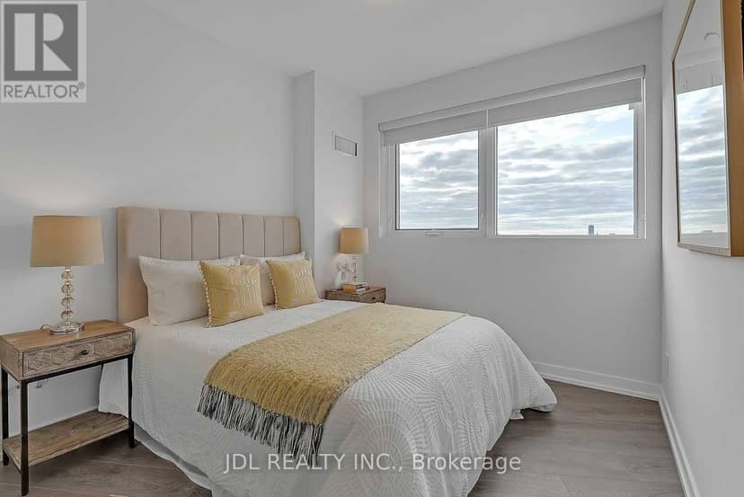 1308 - 159 Wellesley Street E — photo 17 of 32