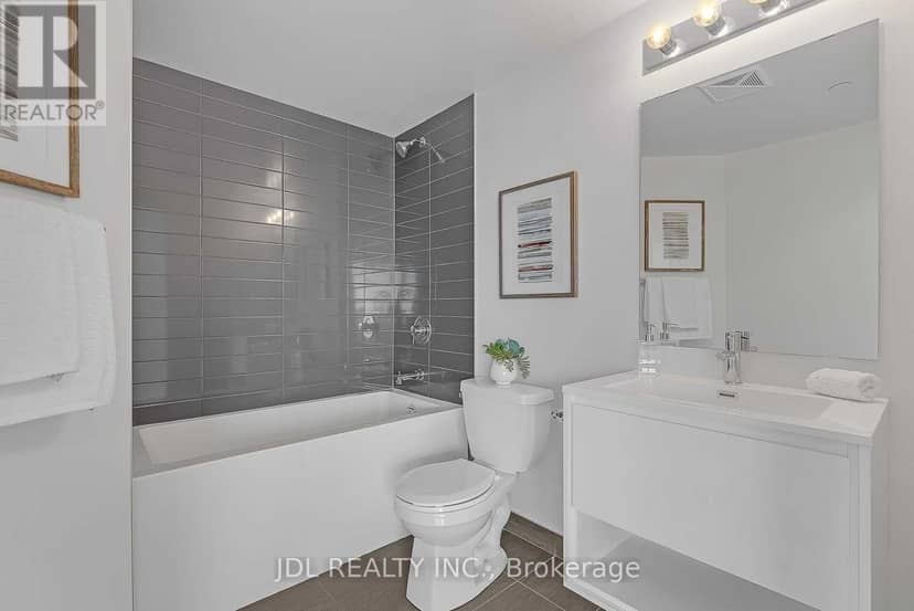 1308 - 159 Wellesley Street E — photo 23 of 32